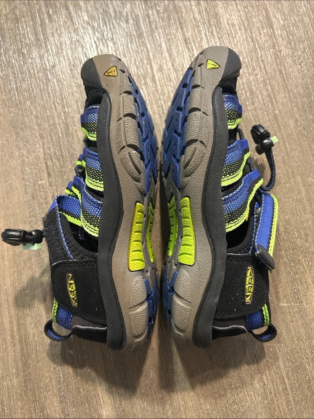 KEEN Newport H2 Sandals Size J1. Blue Green Bump Toe Hike Waterproof, Semi New.